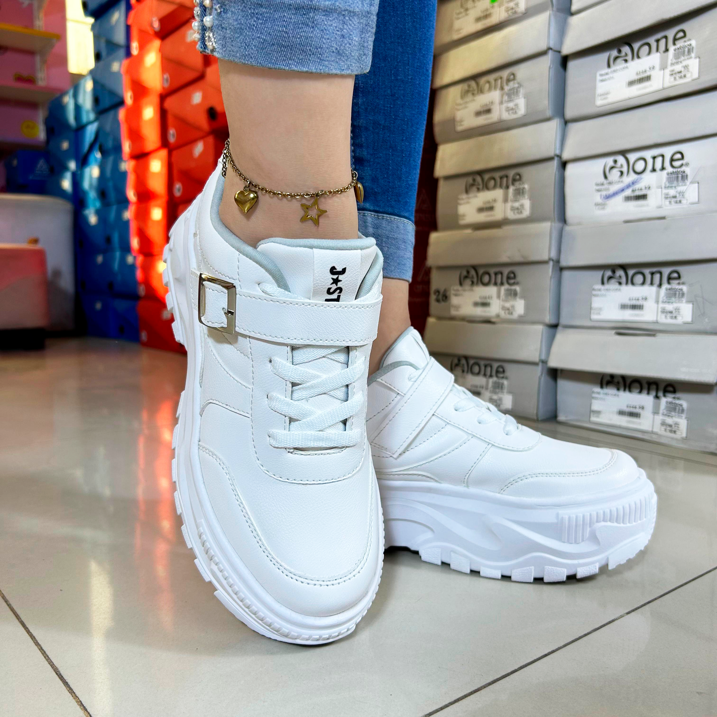 KENIA BLANCO ENTERO..