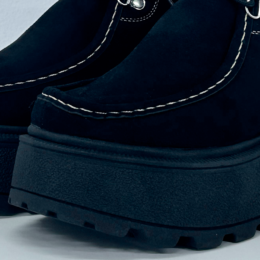 GAROTA BOTIN NEGRO..