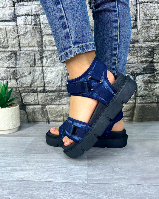 SASHA AZUL FOCALIZADO..