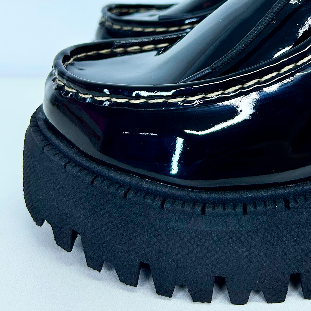 GAROTA NEGRO CHAROL-