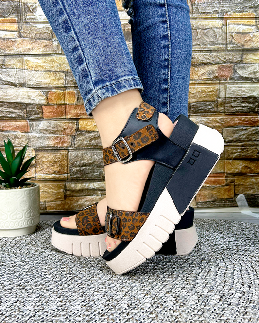 BRUNELA A.P NEGRO CAMELL-