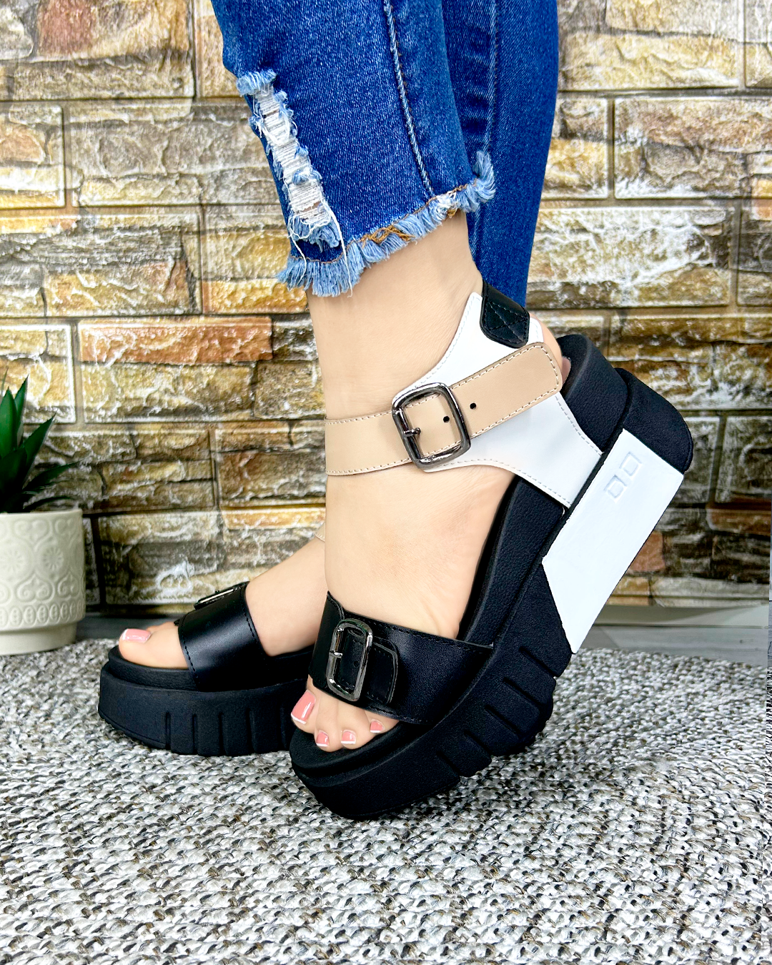 BRUNELA NEGRO BEIGE-