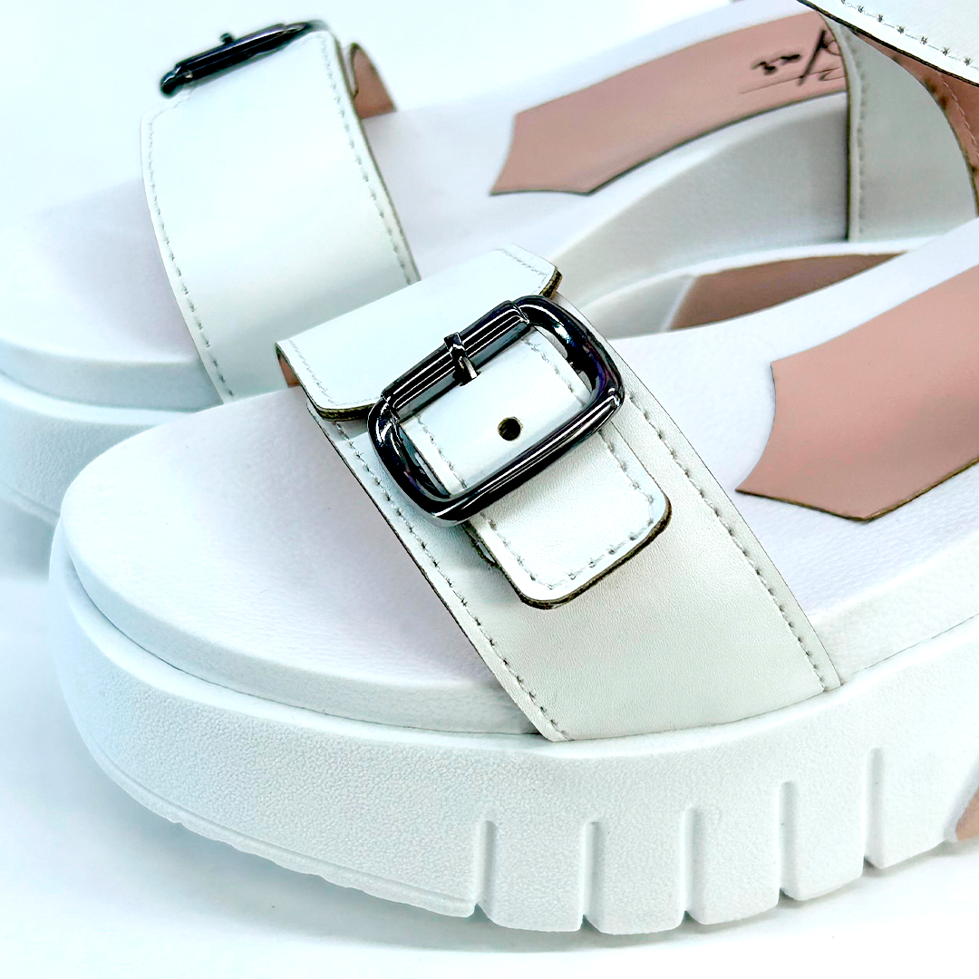 BRUNELA BLANCO-