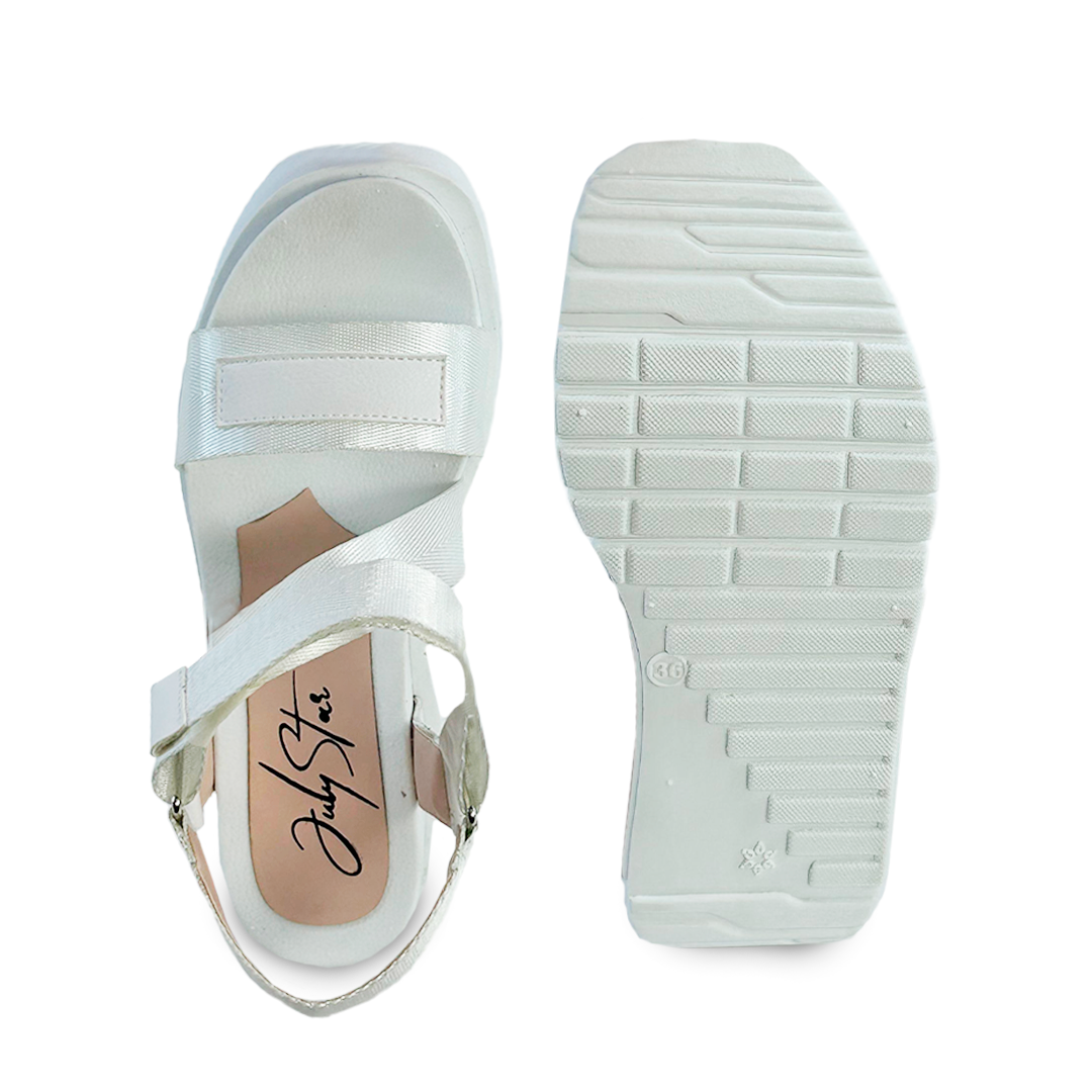 MIA BLANCO-