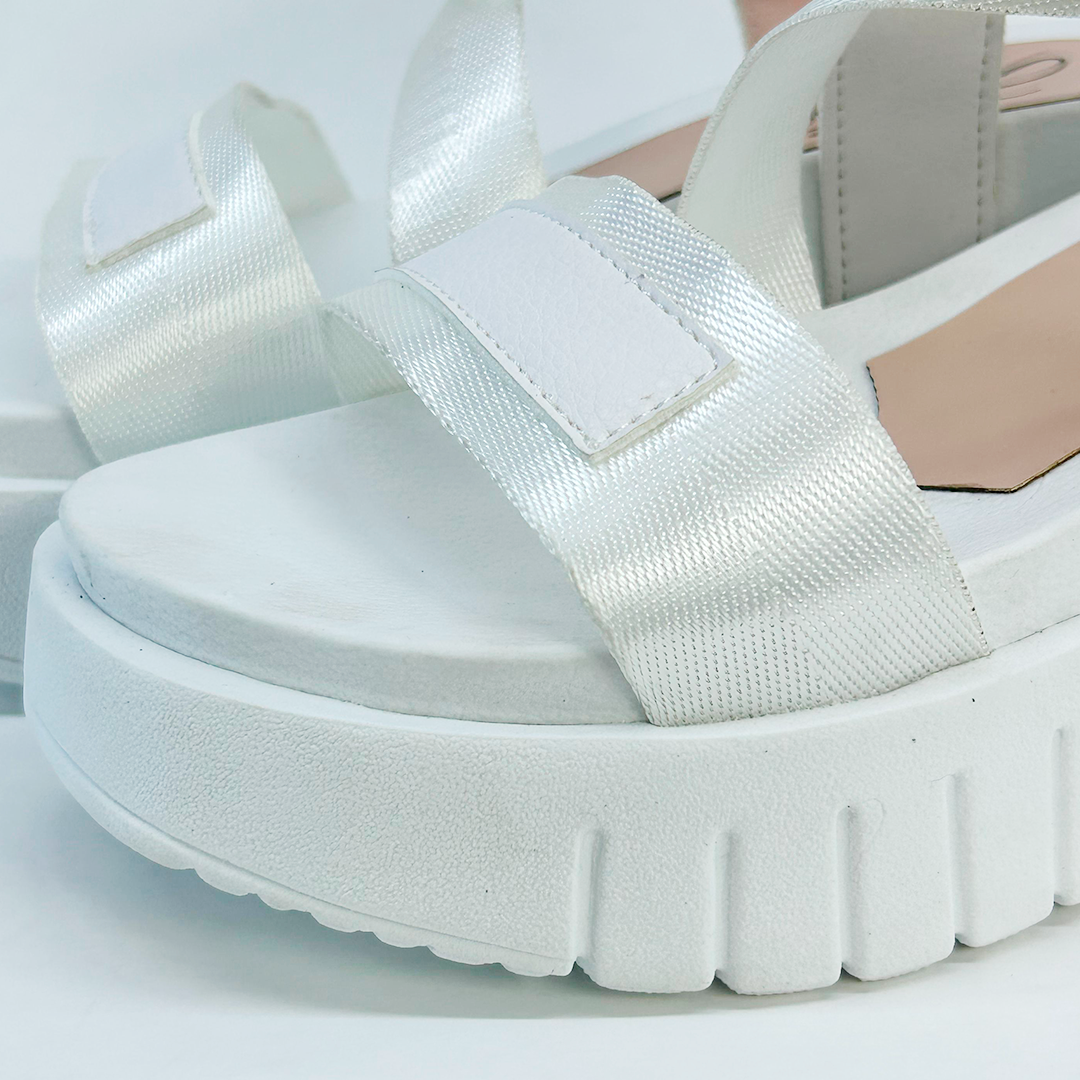 MIA BLANCO-